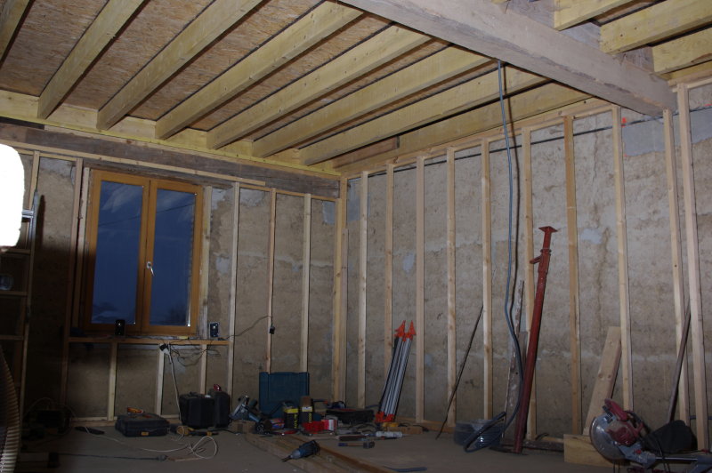 Mise en place des supports de mur, parquet accoustique